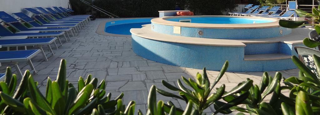 Hotel Eco Del Mare Marina di Massa Εξωτερικό φωτογραφία