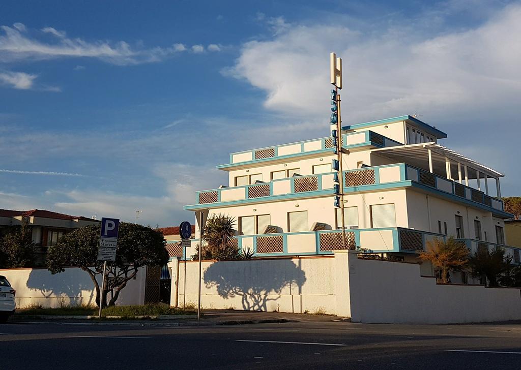 Hotel Eco Del Mare Marina di Massa Εξωτερικό φωτογραφία